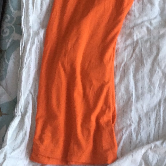 🌸Cute orange mock turtleneck women’s ;D - Picture 4 of 4